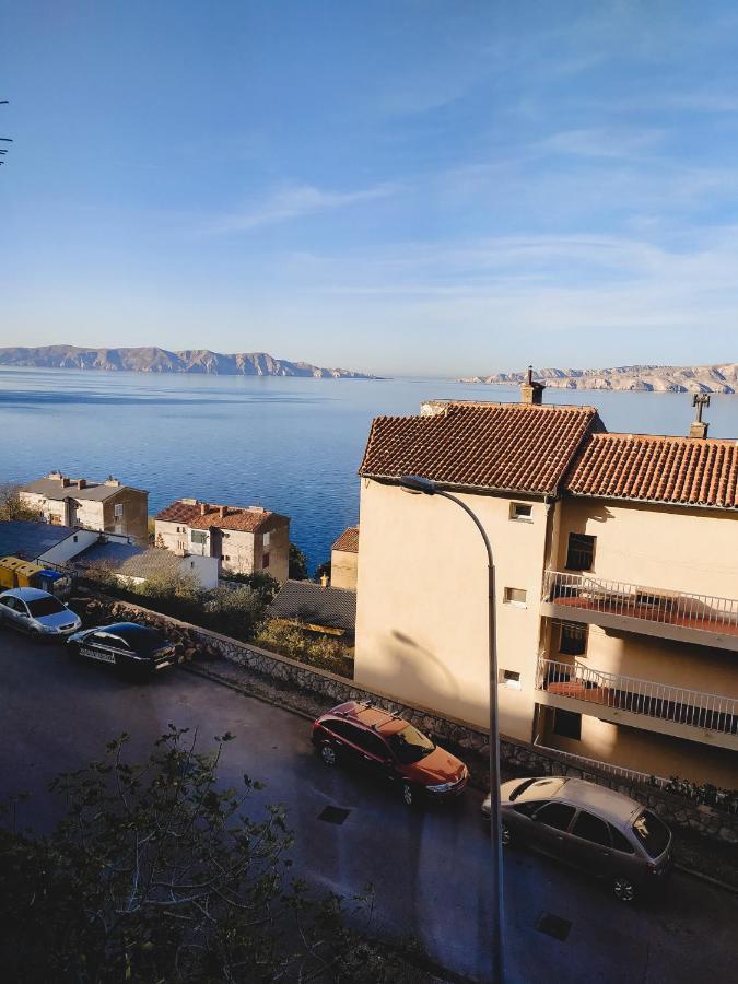 Novouredeni Stan S Balkonom I Pogledom Na More Senj  Extérieur photo