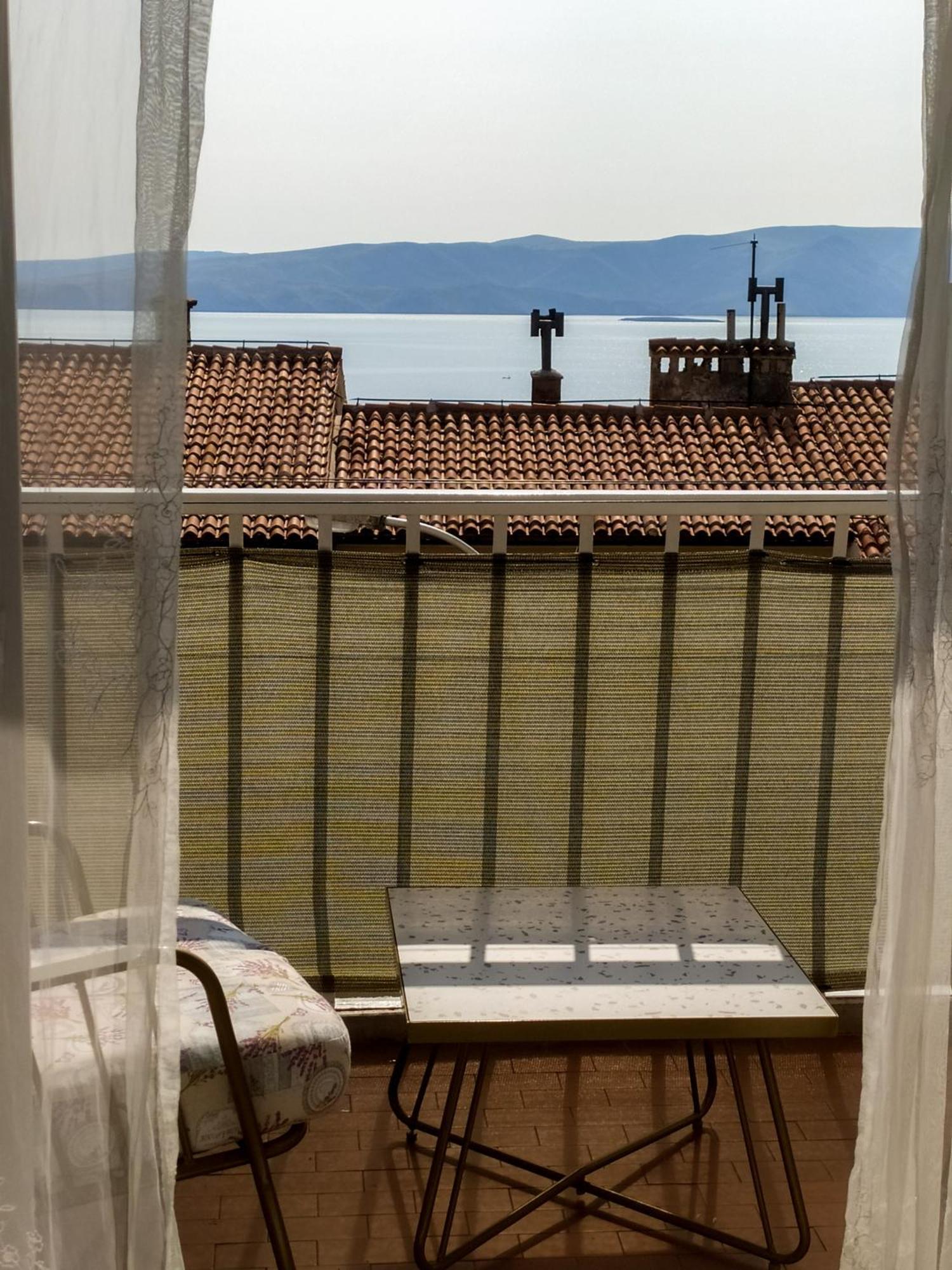 Novouredeni Stan S Balkonom I Pogledom Na More Senj  Extérieur photo
