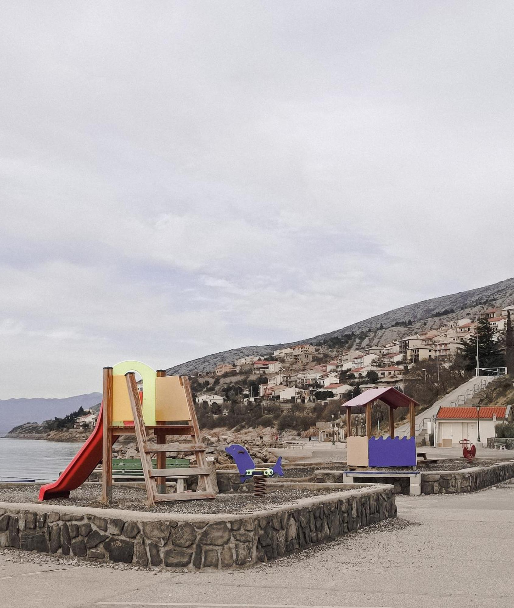 Novouredeni Stan S Balkonom I Pogledom Na More Senj  Extérieur photo